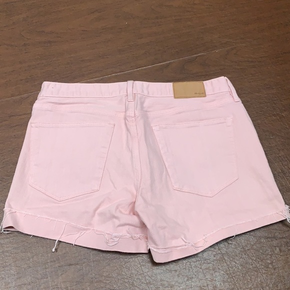 MADEWELL Mid Rise Cuffed Light Pink Denim Shorts Size 28 - Picture 3 of 9